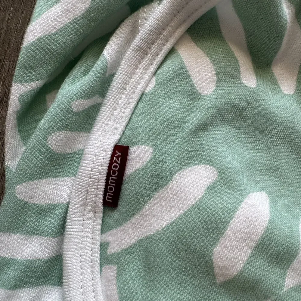 Momcozy 0-3 mo Bamboo Swaddle Wraps Leaf Tropical Print Quiet Soft Closure